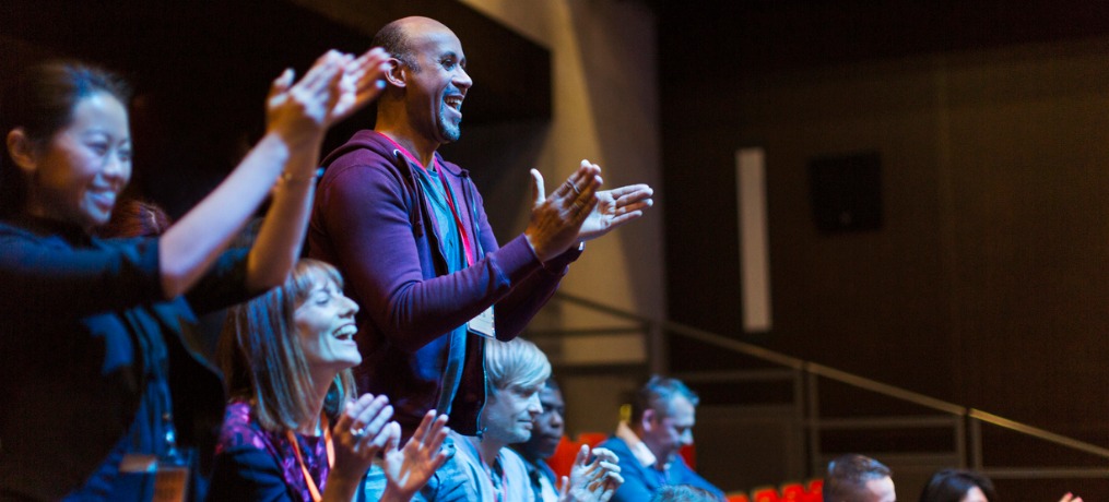 enthusiastic-audience-clapping-and-cheering-picture-id954610952.jpg